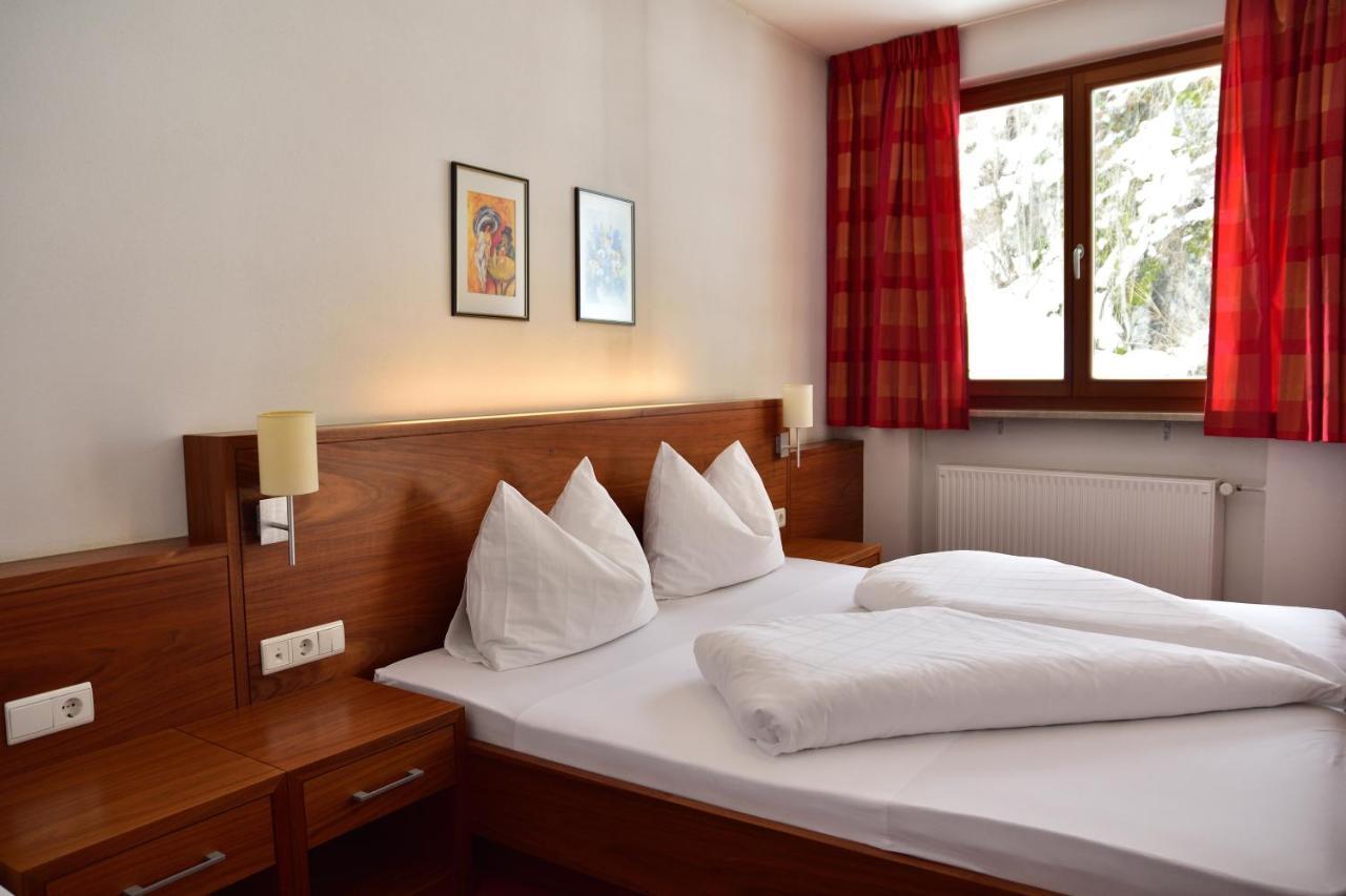 Hotel Krone Brunico Esterno foto