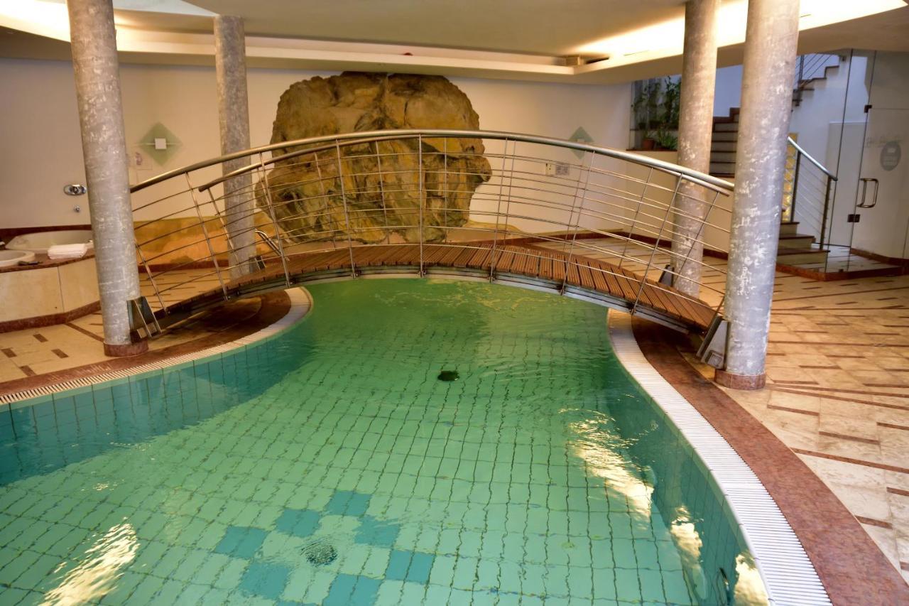 Hotel Krone Brunico Esterno foto