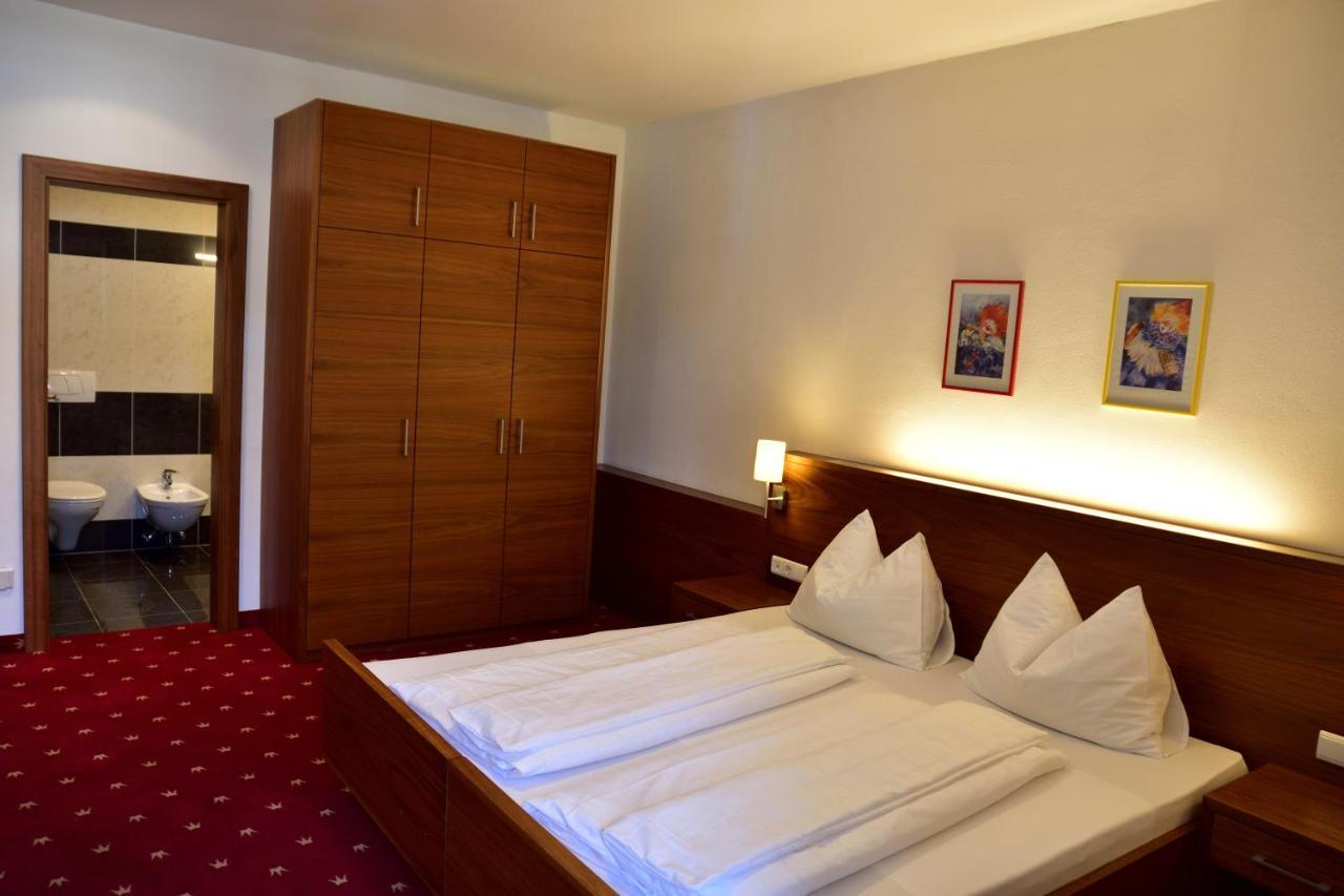 Hotel Krone Brunico Esterno foto