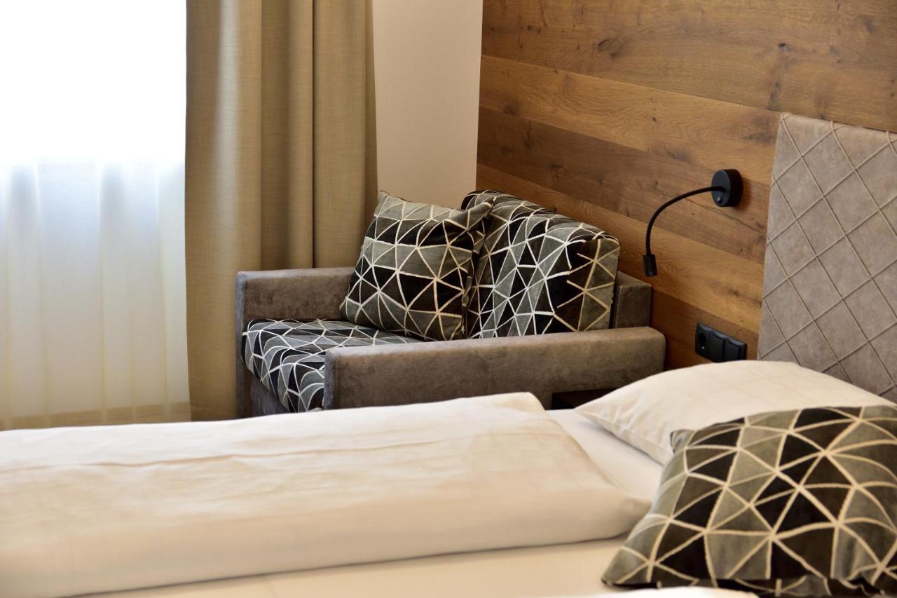 Hotel Krone Brunico Esterno foto