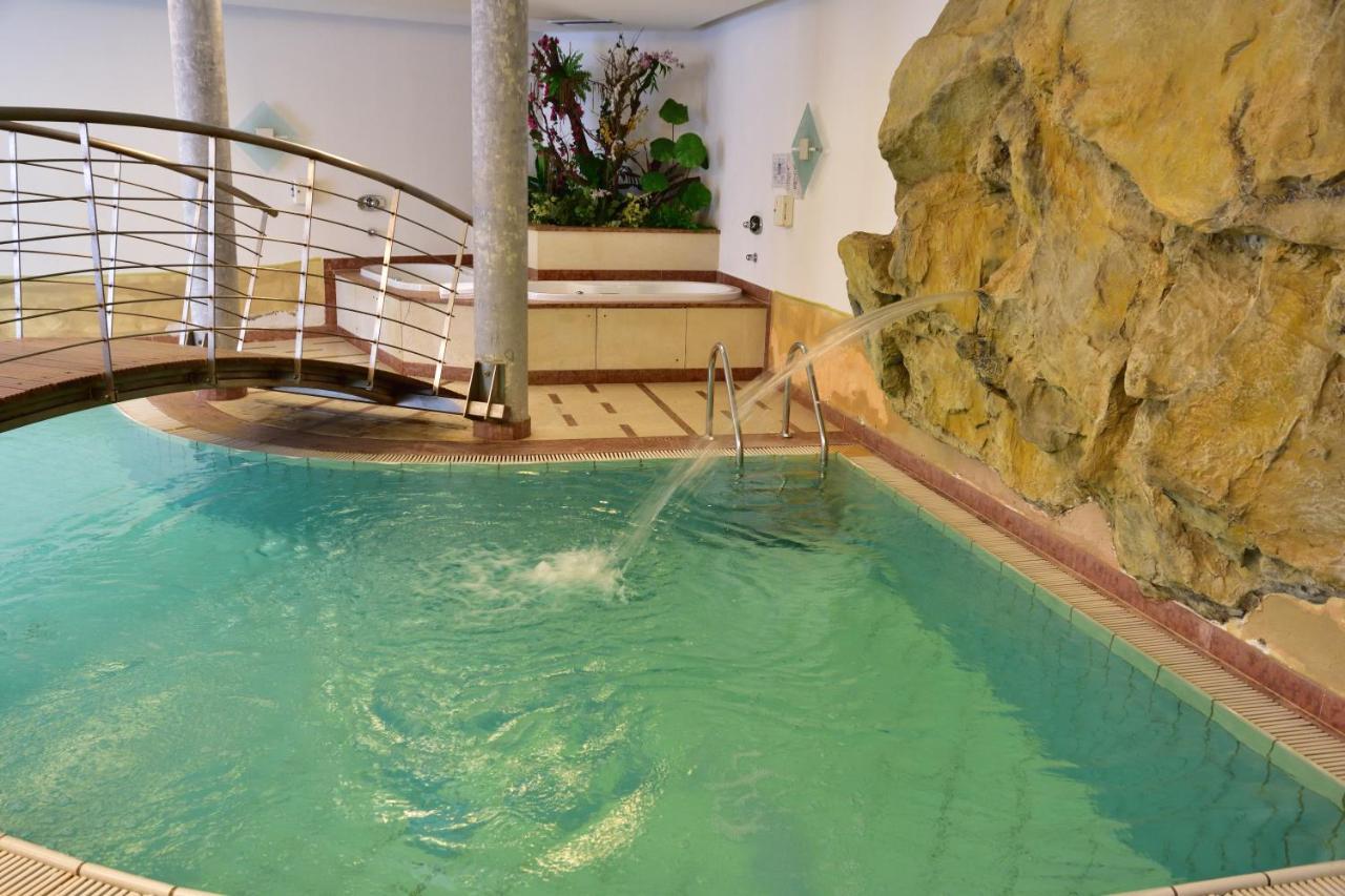 Hotel Krone Brunico Esterno foto